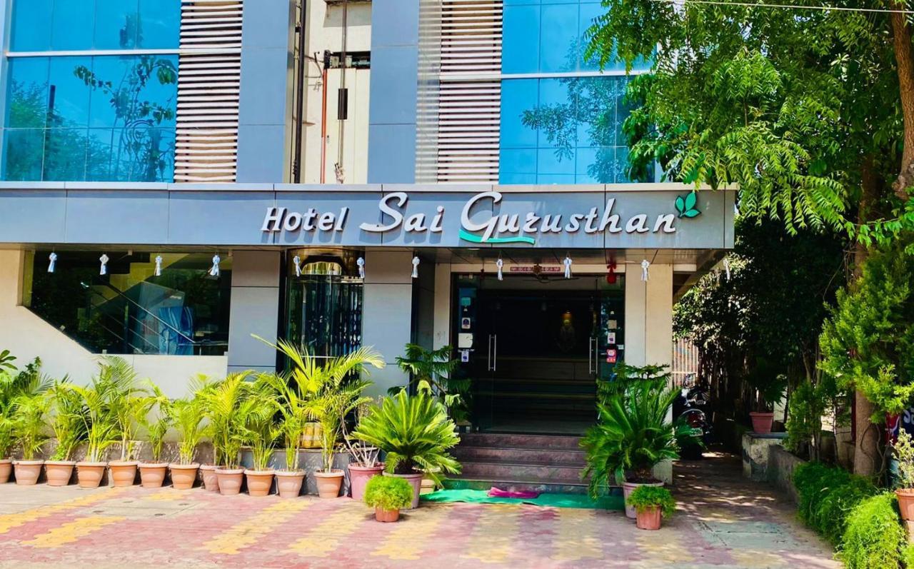 Hotel Sai Gurusthan Ширди Екстериор снимка