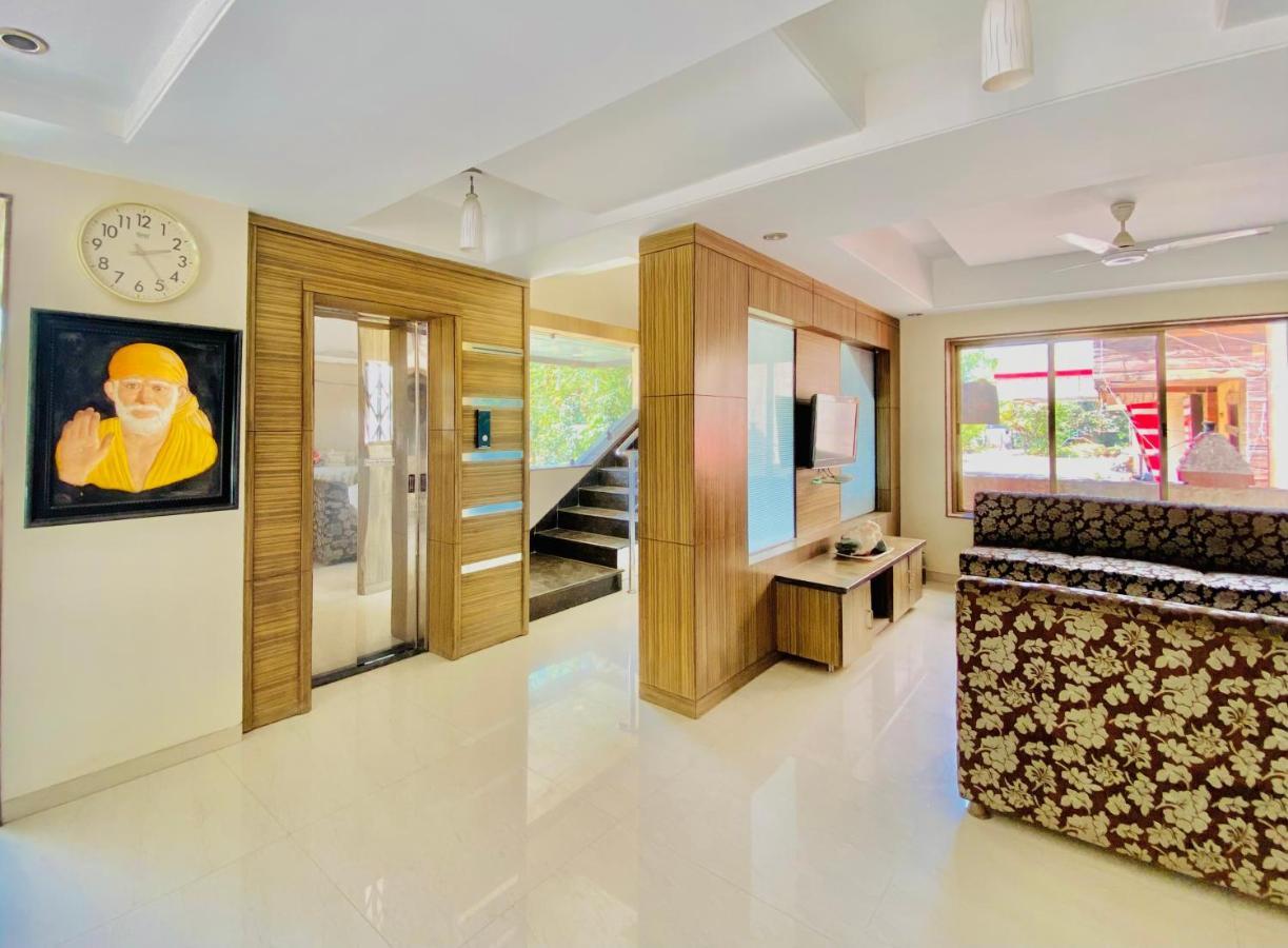 Hotel Sai Gurusthan Ширди Екстериор снимка