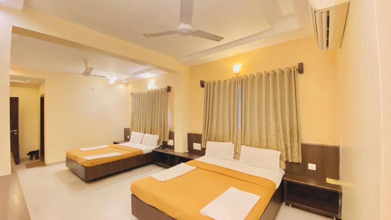 Hotel Sai Gurusthan Ширди Екстериор снимка